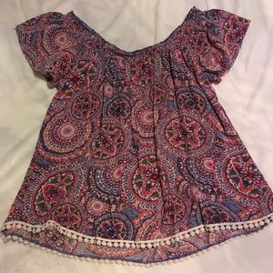 No Boundaries floral top